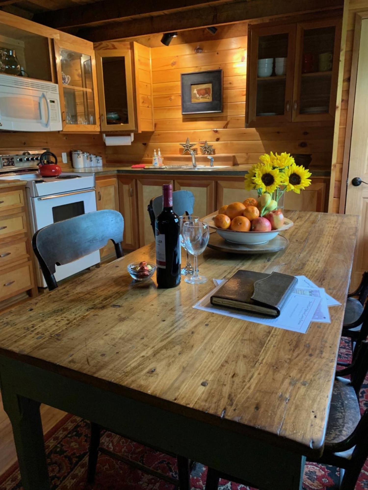 Holiday home Heartstone Country Retreat